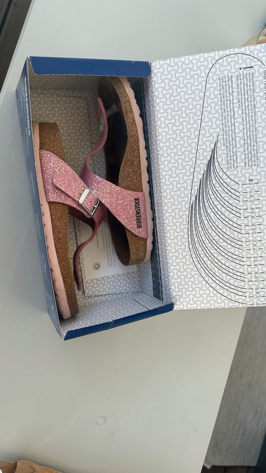 Birkenstock Gizeh Pink Glitzer wenig getragen Sandalen in Frankfurt am Main