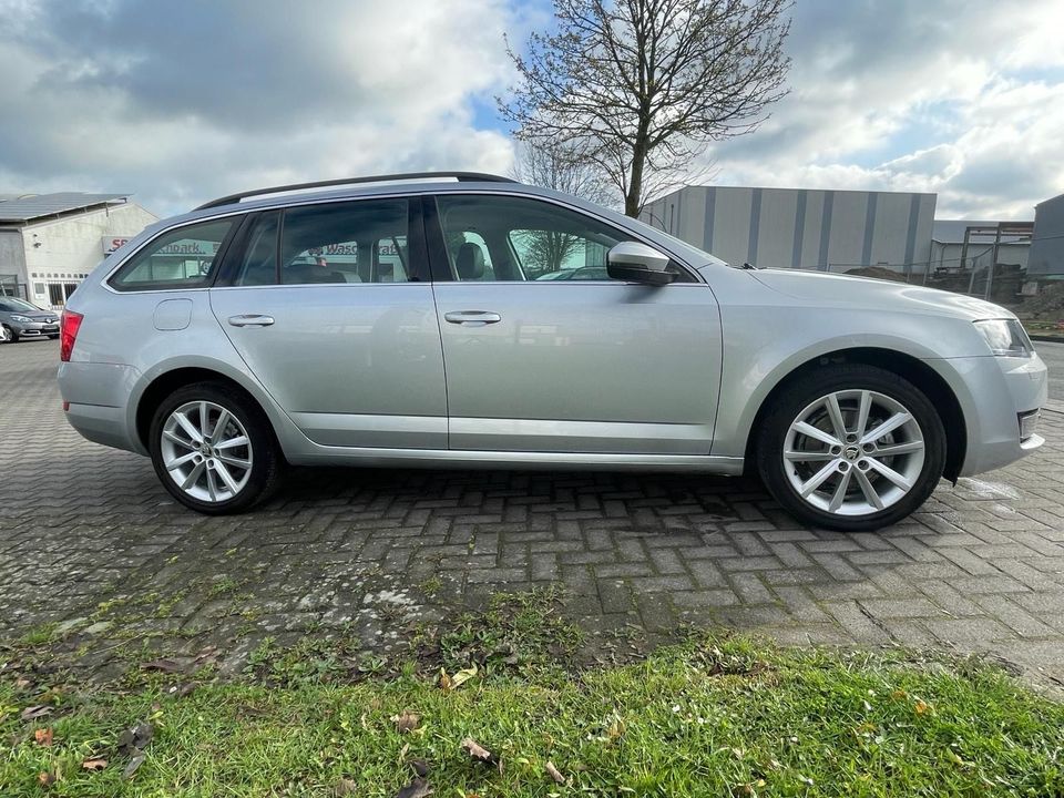 Skoda Octavia Combi Elegance in Wettringen