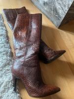 Stiefel cognac mit Krokomuster Hessen - Königstein im Taunus Vorschau