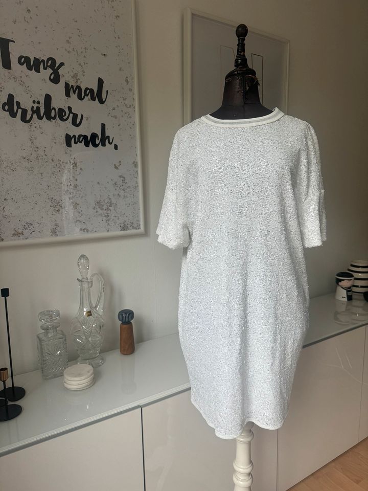 Zara Pailletten Kleid weiß gefüttert Gr. L neu mit Etikett in Hannover