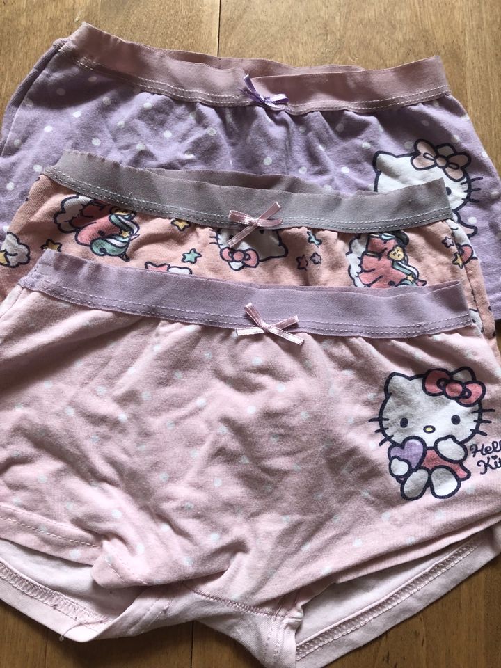 Unterhosen/Slips, 5 Stück, Setpreis, Hello Kitty, Größe 122 in Türkenfeld