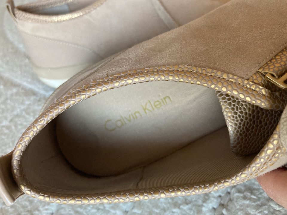 Calvin Klein Sneaker Schuhe Damenschuhe Velours Samt Lack in Fürth