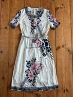 Weißes 70s Vintage Sommerkleid mit Blumenmuster Größe 40 L Berlin - Steglitz Vorschau