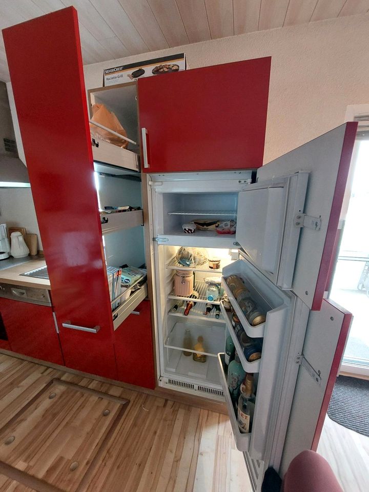 Ikea Küche rot wie neu Einbau Kühlschrank Herd Ofen mit Gerät in Leipzig