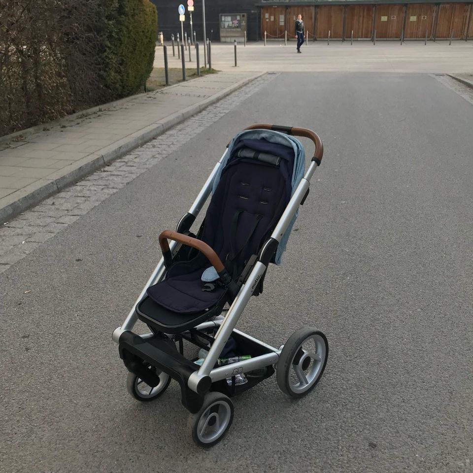 Mutsy Igo Kinderwagen wie neu in München