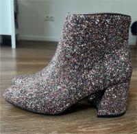 Glitzernde Stiefeletten von Bershka Niedersachsen - Oldenburg Vorschau