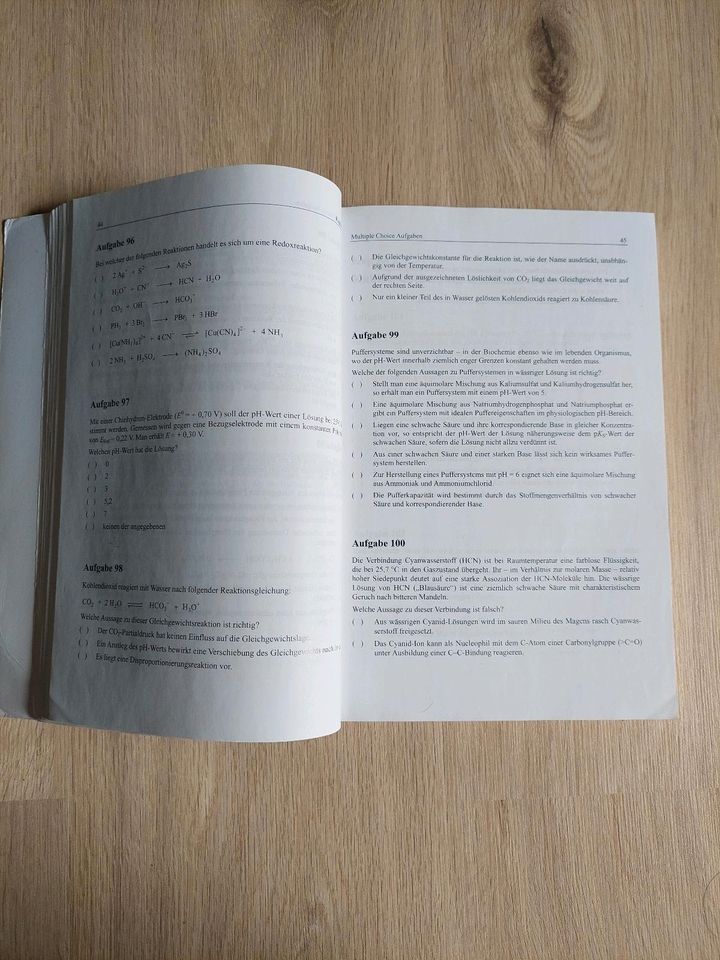 Fit in Anorganik - Rudi Hutterer; Übungsbuch Chemie in Regensburg