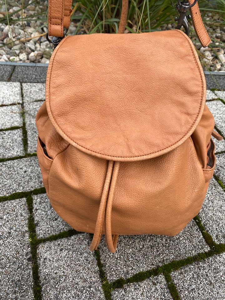 Liebeskind Handtasche Tasche Rucksack Leder weich in Berlin