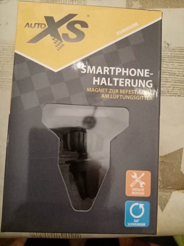 Smartphonehalterung nagelneu OVP in Merching