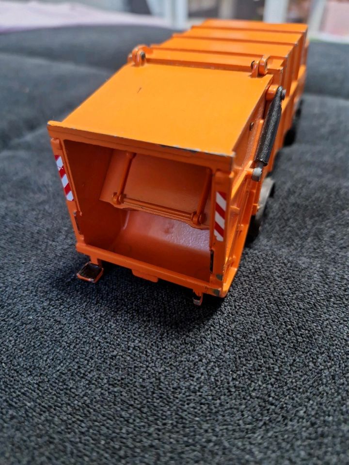 Modellauto Conrad "Müllwagen" 1:50 von Haller in Eisenhüttenstadt