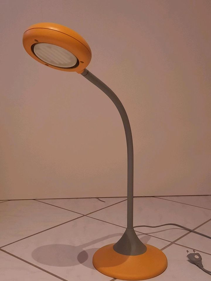 Lampe für den Schreibtisch in Ittlingen