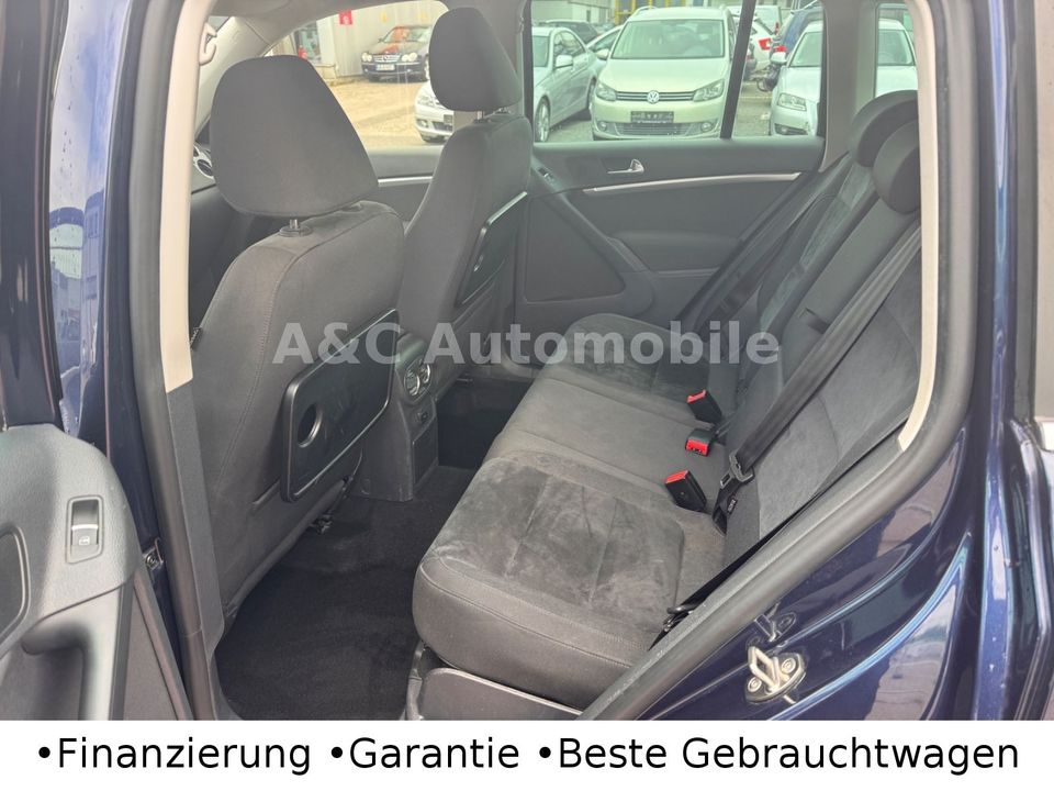 Volkswagen Tiguan Sport & Style BMT AHK' NAV' BT' PDC in Schwieberdingen