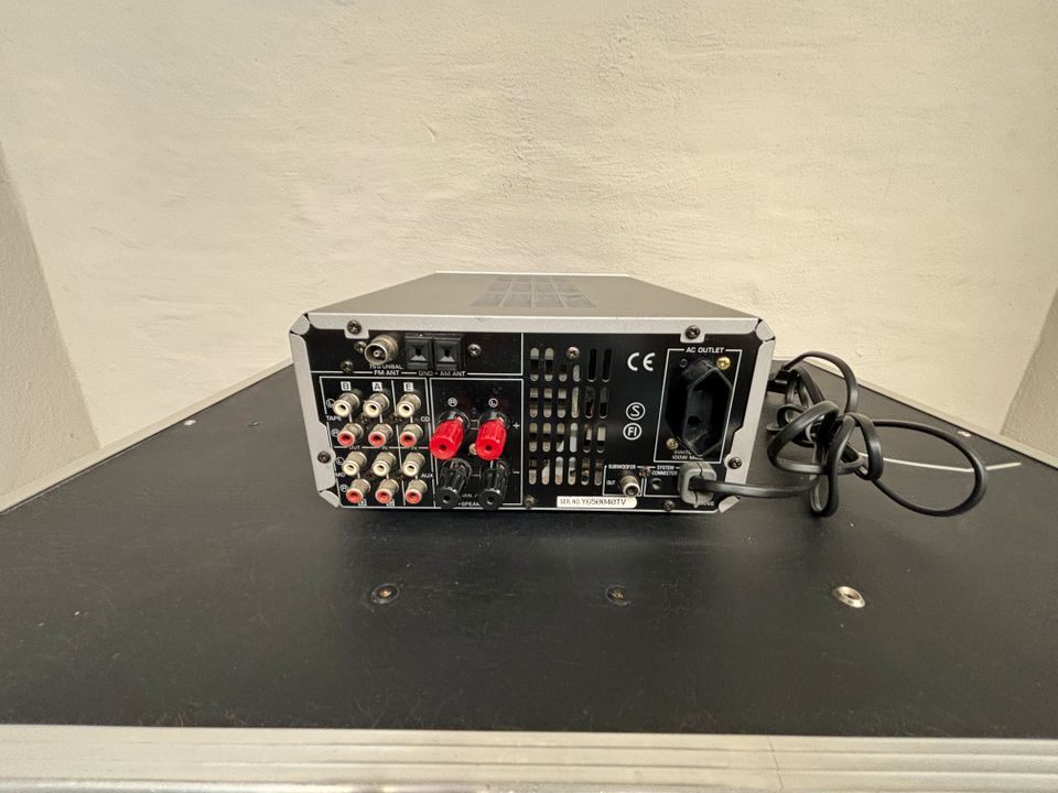 YAMAHA  Stereo Receiver RX-E100 in Leipzig