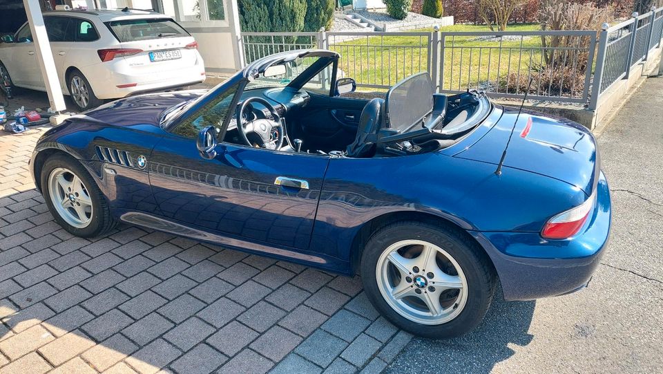 BMW Z3 mit neuem Verdeck in Plattling