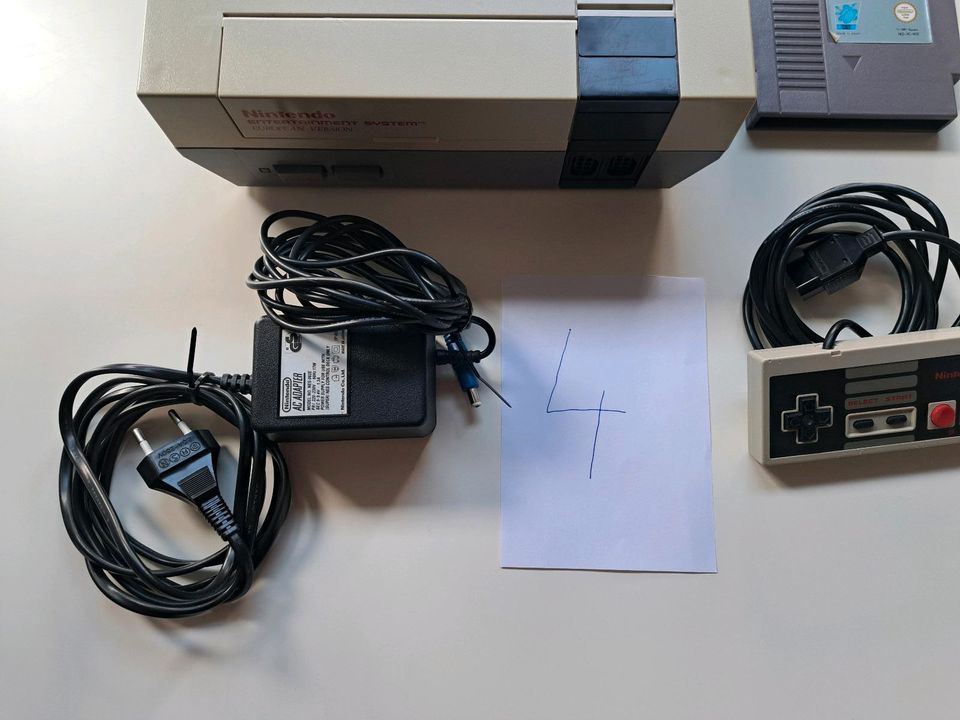 Nintendo NES Konsolen, Spiele und Zubehör in Harrislee