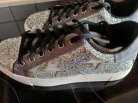Sneaker Grau mit Silber und Glitter Bayern - Mainburg Vorschau