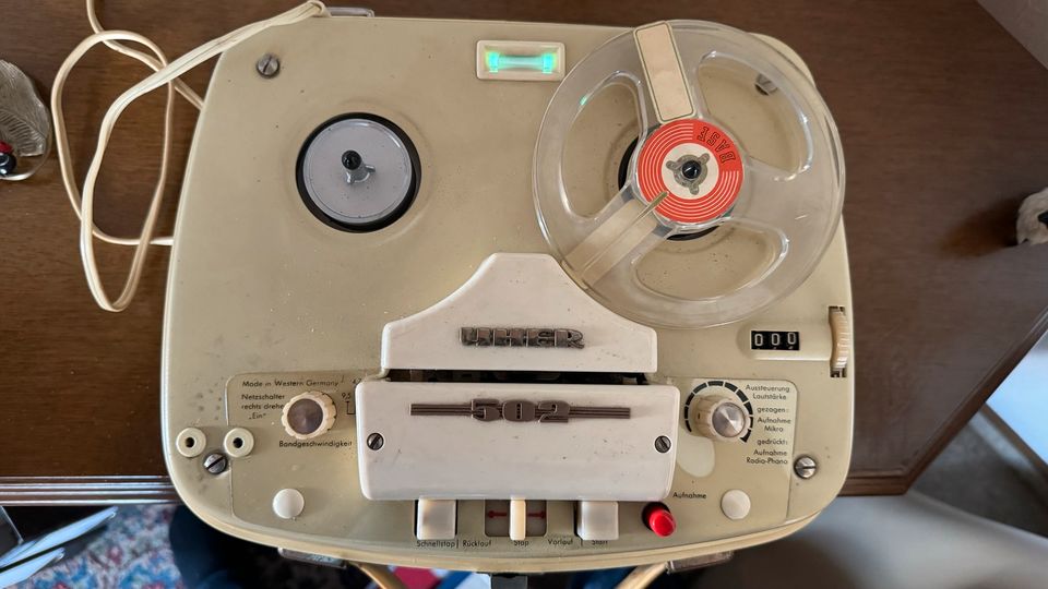 UHER 502  von 1961 historische Röhren tragbarer Tonbandspieler in Ennepetal