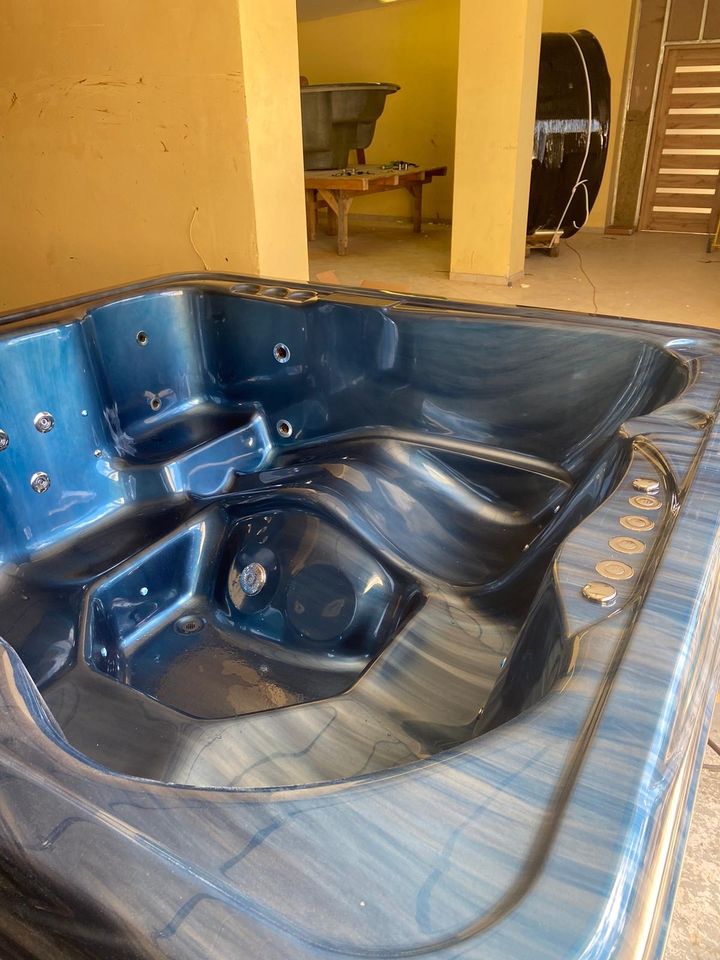 Premium Hot Tub, Whirlpool mit Holzofen, Vollausstattung in Marienhausen