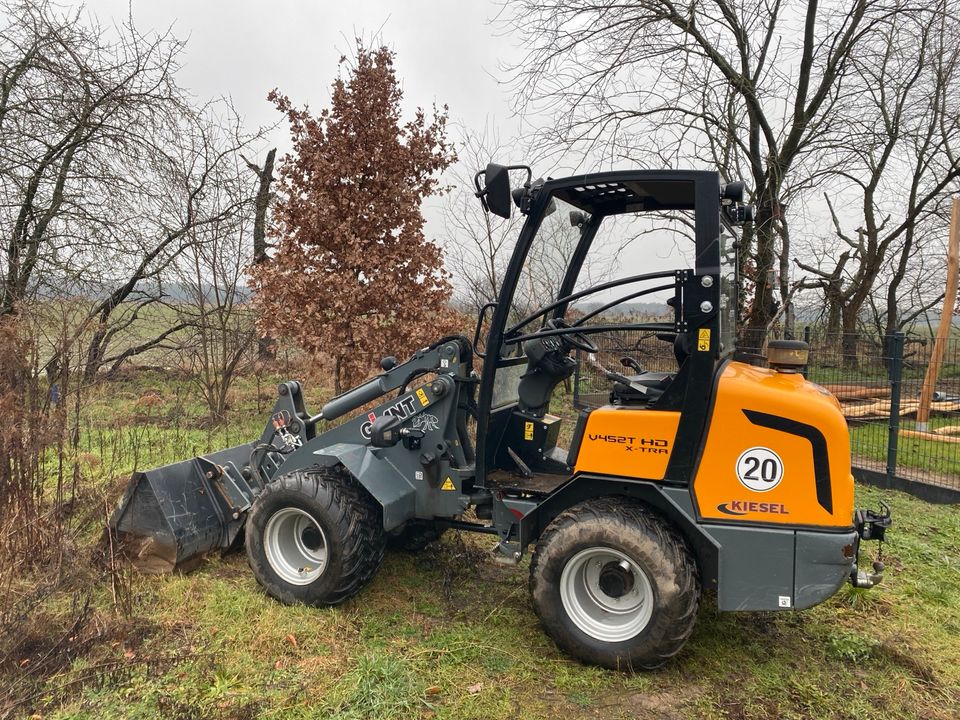 Minibagger mieten, Radlader mieten, Schachtarbeiten in Biesenthal