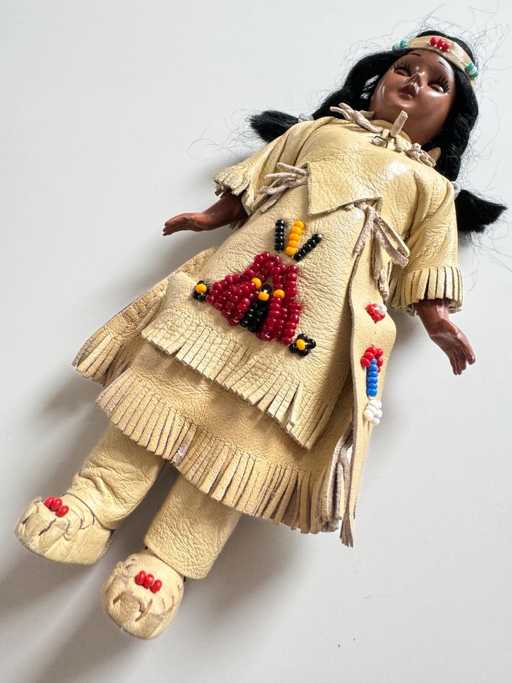 Vintage Native American Indian Doll Papoose Baby 1960 Carlson in Bielefeld