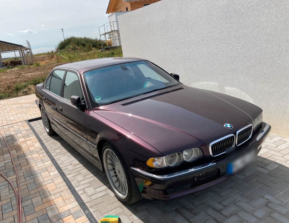 BMW 750iL E38 Rostfrei Ohne Rost in Gerzen