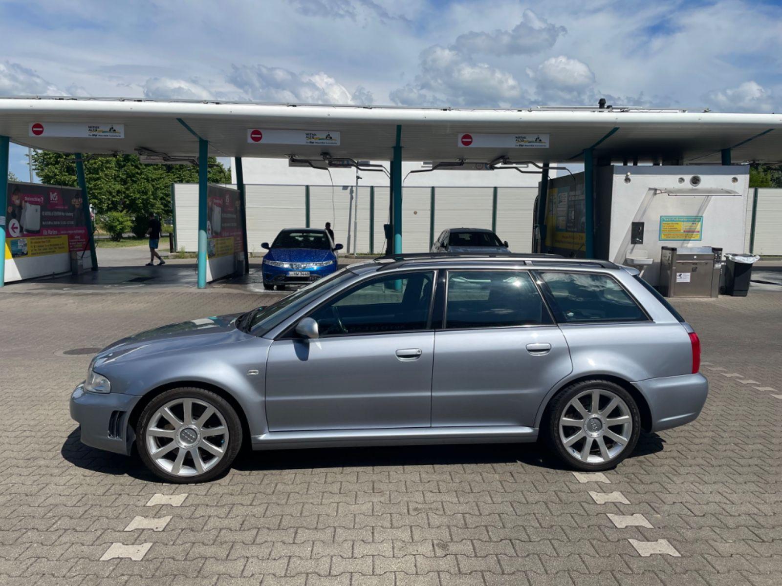Abbildung des Autos Audi RS4 2.7 quattro B2,…