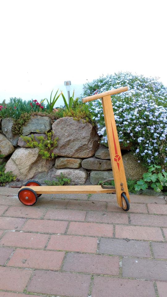 Kinderroller Kinder Roller aus Holz in Syke