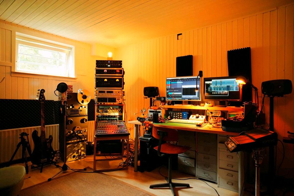 Mixing Mastering Studio Recording Audio Service in Hamburg