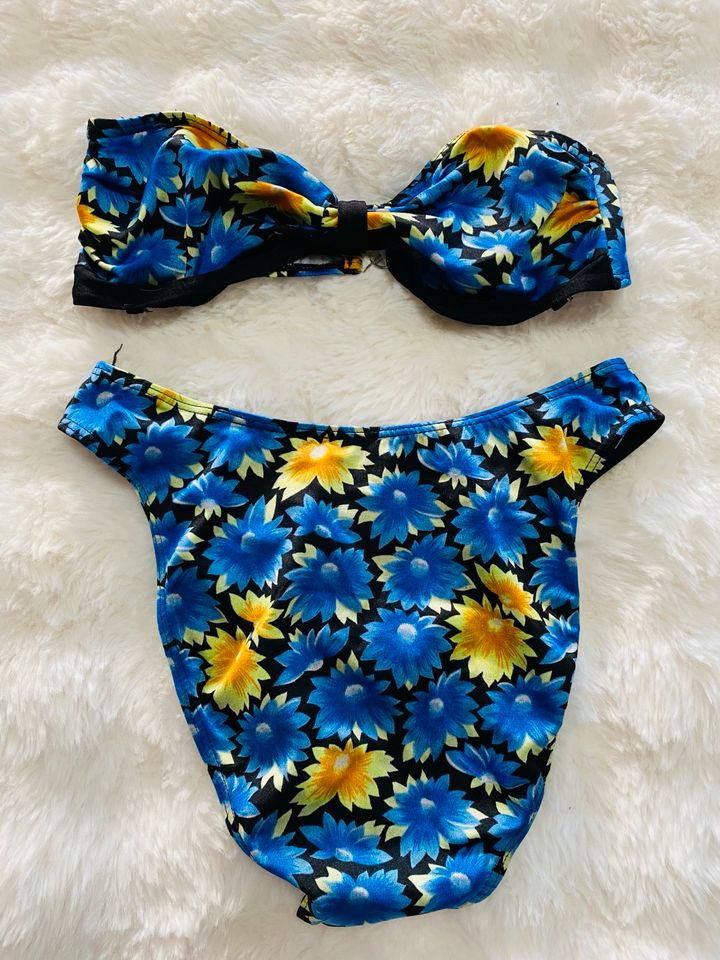 Neu Bikini blau gelb inklusive Pareiro Gr. M 38 in Saarbrücken