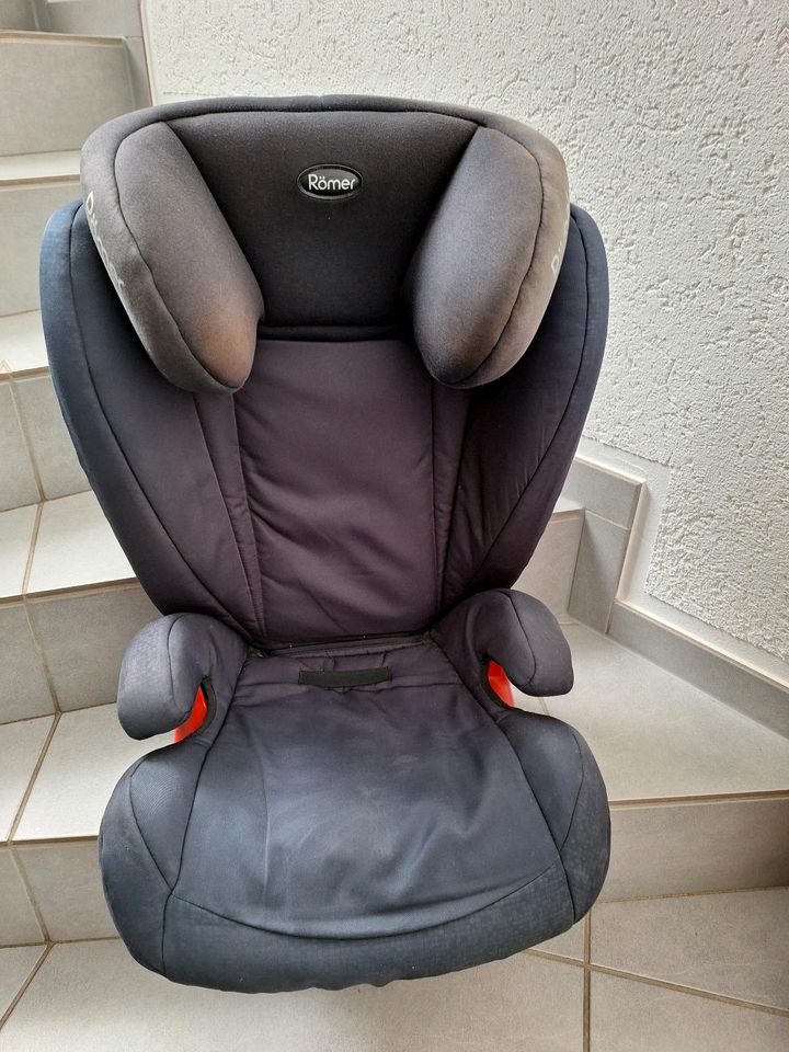 Kinderautositz mit Isofix in Altenbeken