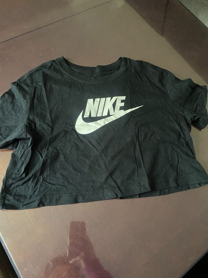 NIKE Shirt kurz in Freising