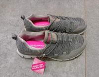 Neu! Skechers Sneaker Gr 38 grau Slip in Memory Foam Nordrhein-Westfalen - Rheinberg Vorschau