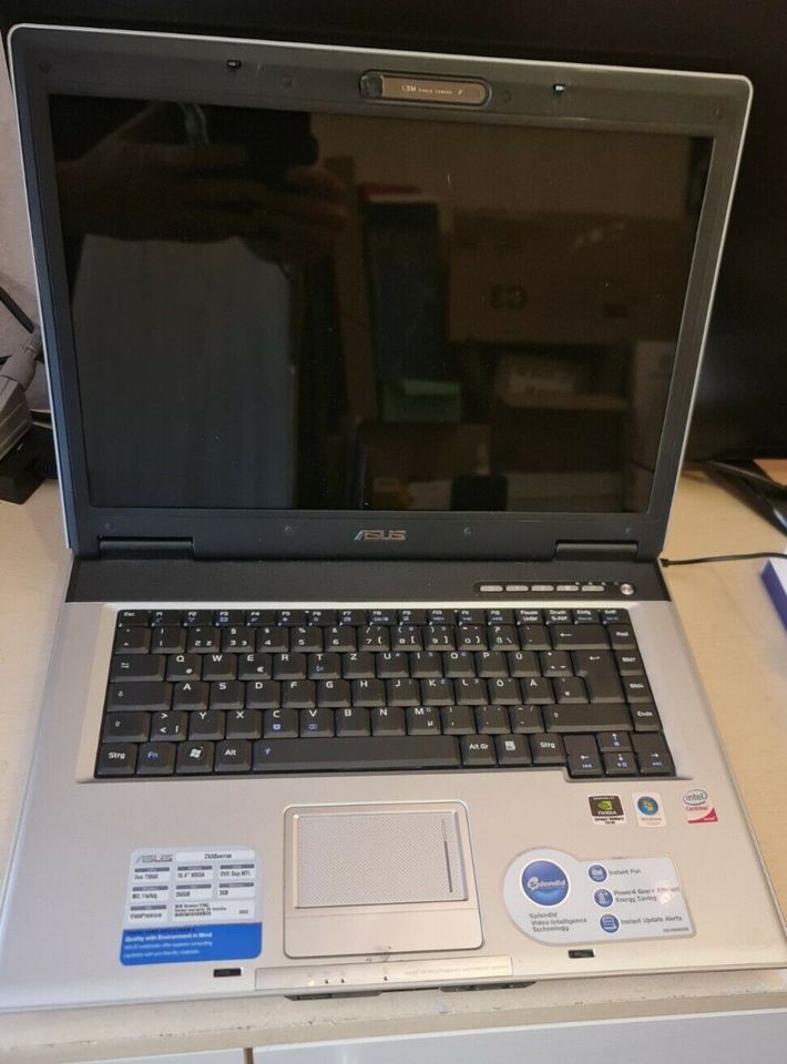 ASUS Z53S 15" Laptop, Intel Core Duo 1,83GHz, 3 GB RAM, HD 150 GB in Bremen