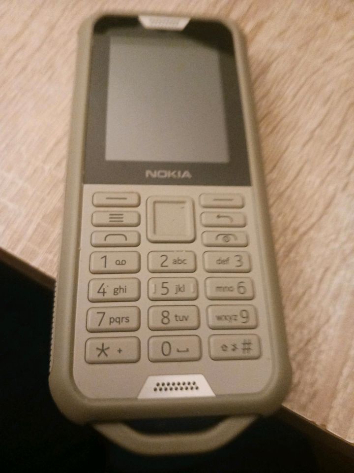Nokia 800 Tough Outdoor-Handy Schwarz in Wuppertal
