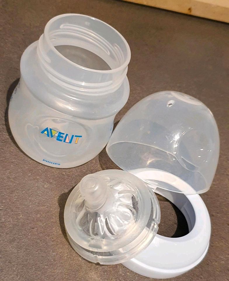 2 Avent Baby-Trinkflaschen, 125ml, Top Zustand in Essen