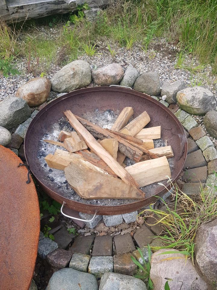 Feuerschale XXL mit Grillrost und Abdeckung in Selk