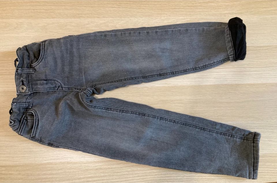 Hosen Jeans Jogger Gr 122 H&M C&A Review uvm - mega Paketpreise in Waltrop