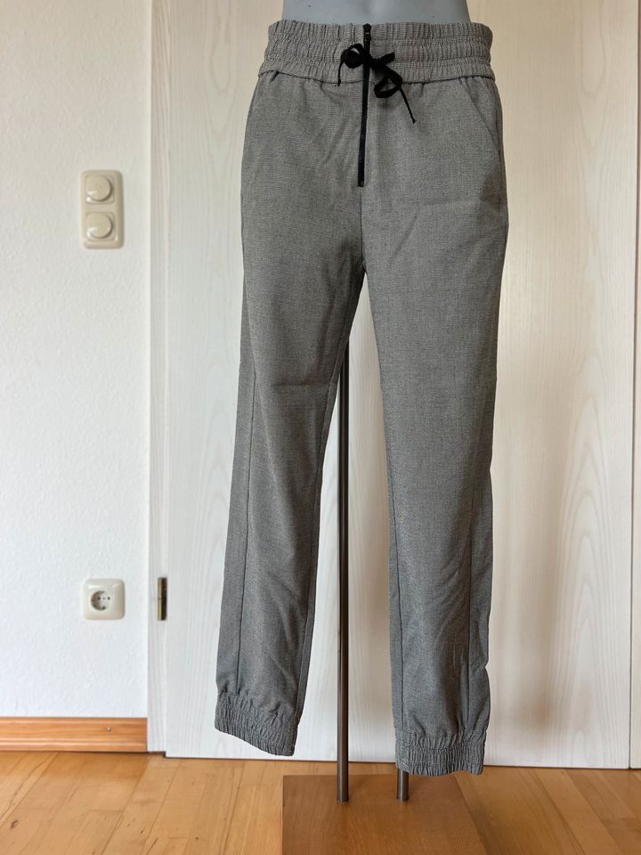 Jogg Pant in leichter Sommerqualität, aktuelles Hahnentrittmuster in Uetersen