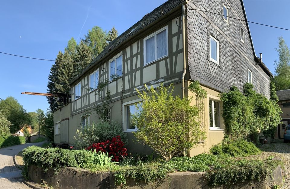 Wohnhaus mit vielen Möglichkeiten in Hohenstein-Ernstthal