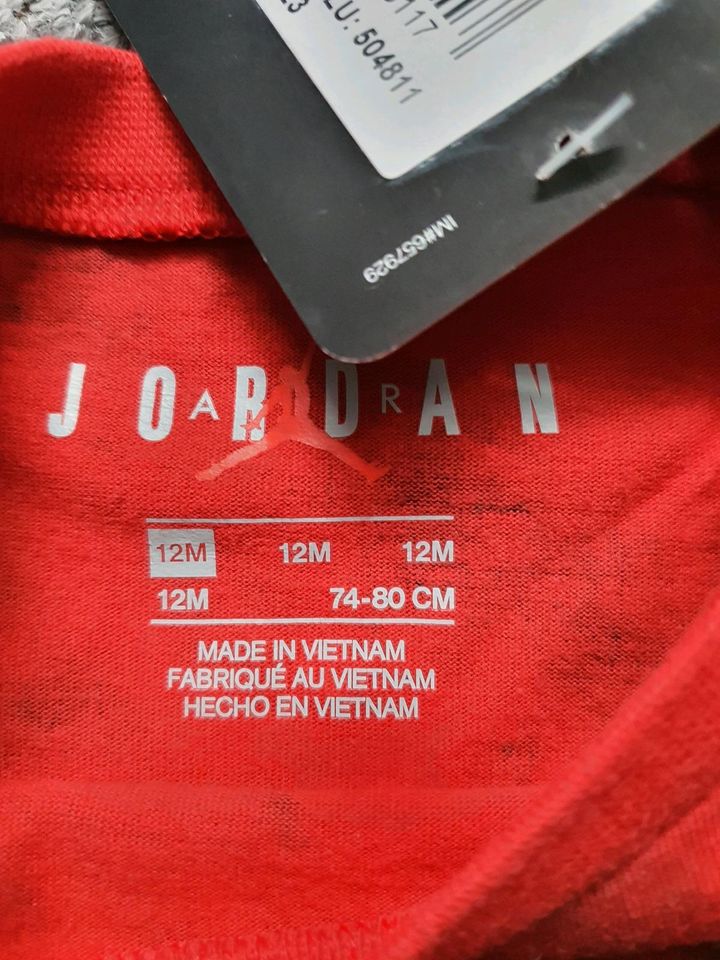 NEU | Jordan Air Set T-Shirt und Short 74  80 rot in Berlin