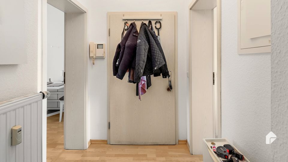 Attraktive 2-Zimmer-Wohnung mit Balkon in zentraler Lage von Halle (Saale) in Halle