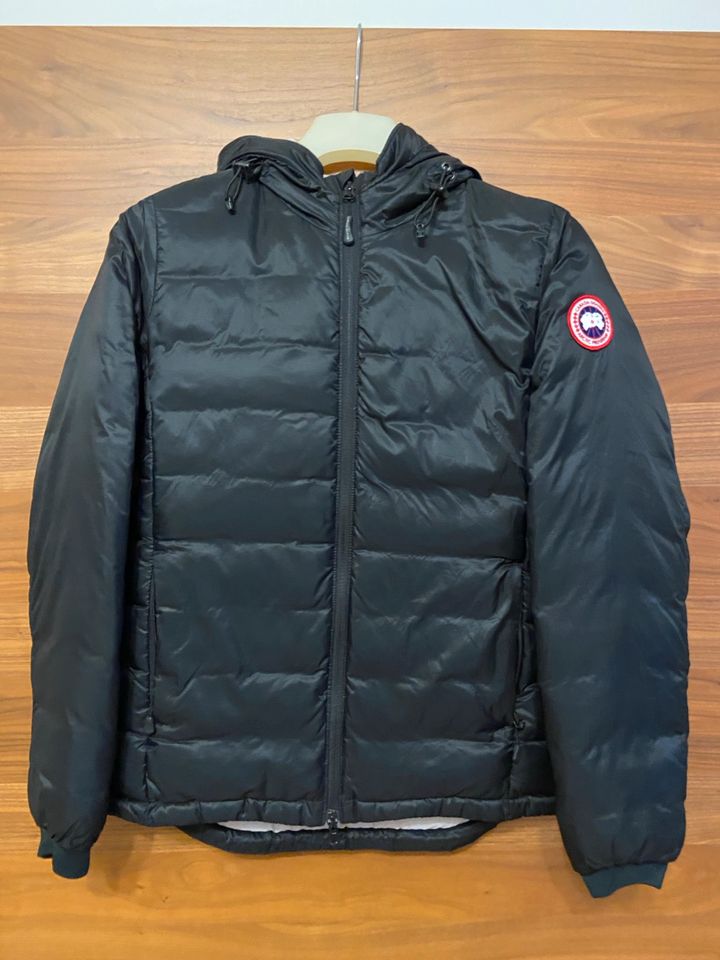 Canada Goose Damen Jacke in Frankfurt am Main