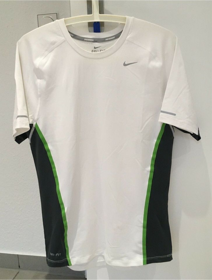 Nike Dri Fit Running Shirt Gr. S guter Zustand in Herdecke