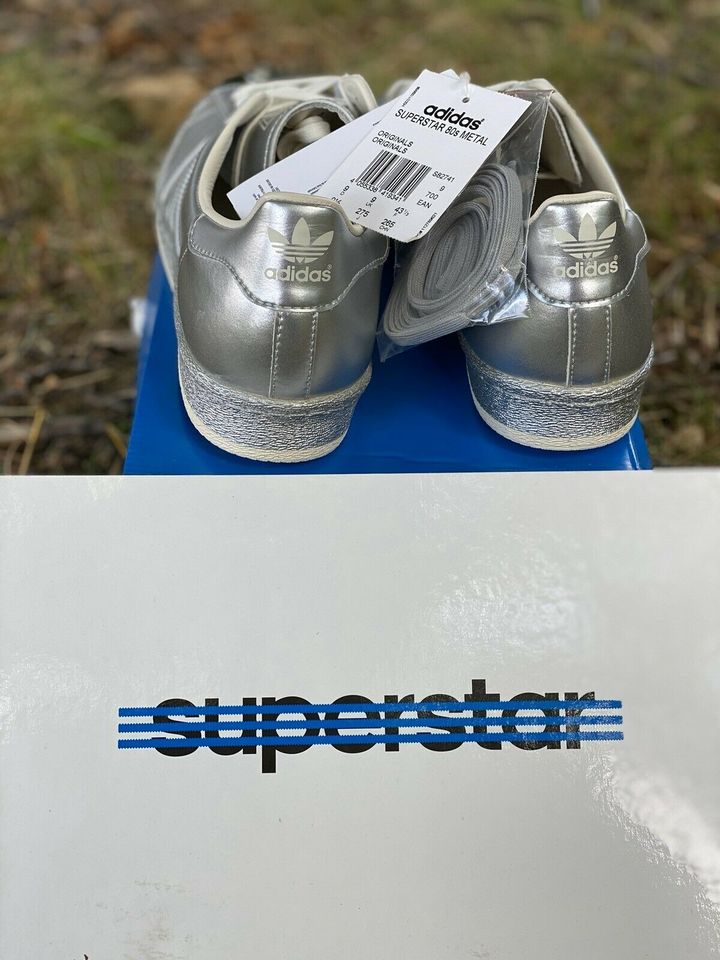 Adidas Superstar 80s Metallic Pack Gr. 43 1/3 in Berlin
