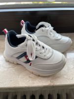 Sportschuhe, Tommy Hilfiger, Mädchen, Gr. 31 Bayern - Germering Vorschau