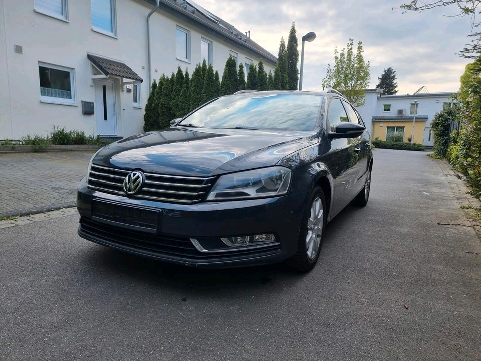 Volkswagen Passat in Bonn