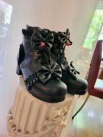 Lolita ankle boots, schwarz mit Schleifchen und Erdbeeren, 37/38 Düsseldorf - Benrath Vorschau