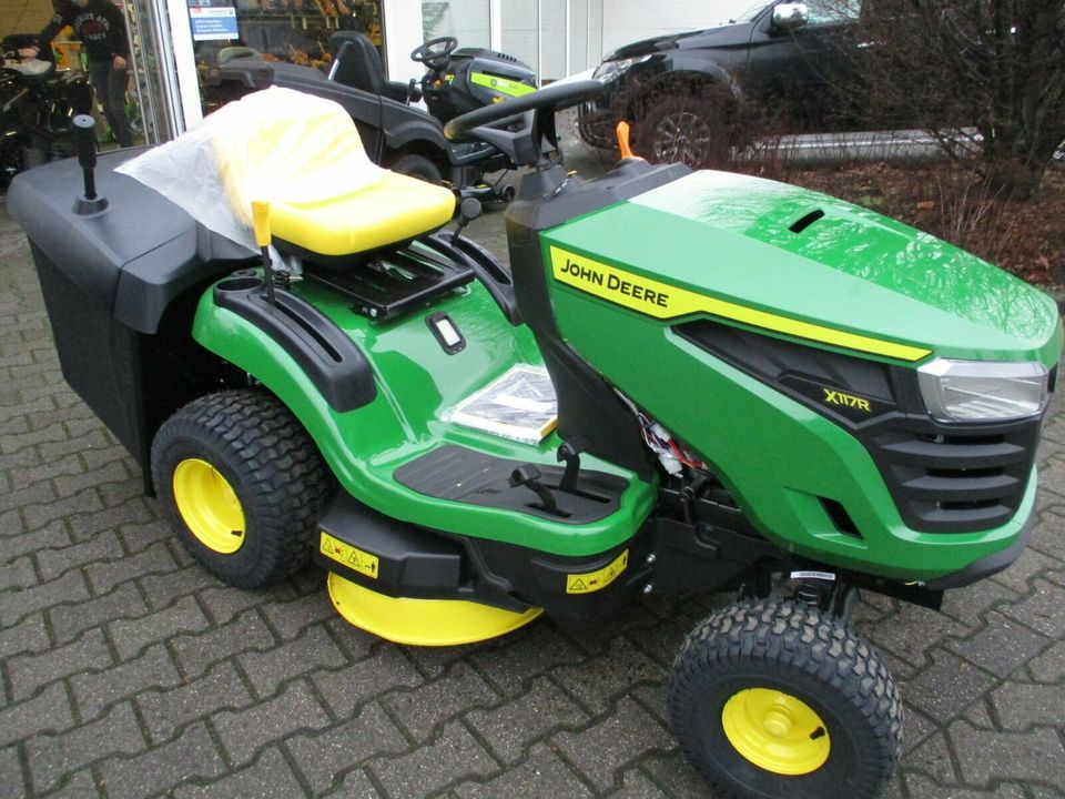 JOHN DEERE X 117 R Aufsitzmäher Rasentraktor 92 cm Schnittb.NEUHE in Beelen