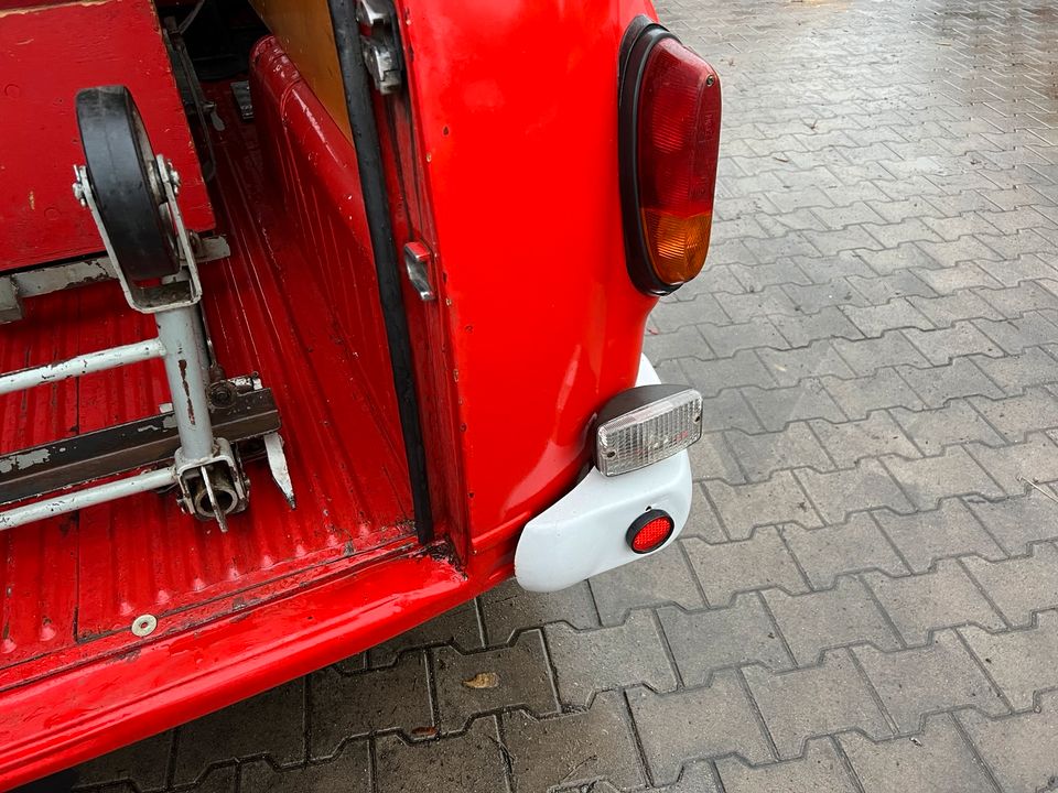 Barkas B1000 Feuerwehr Bus DDR IFA Framo Wartburg in Osterweddingen