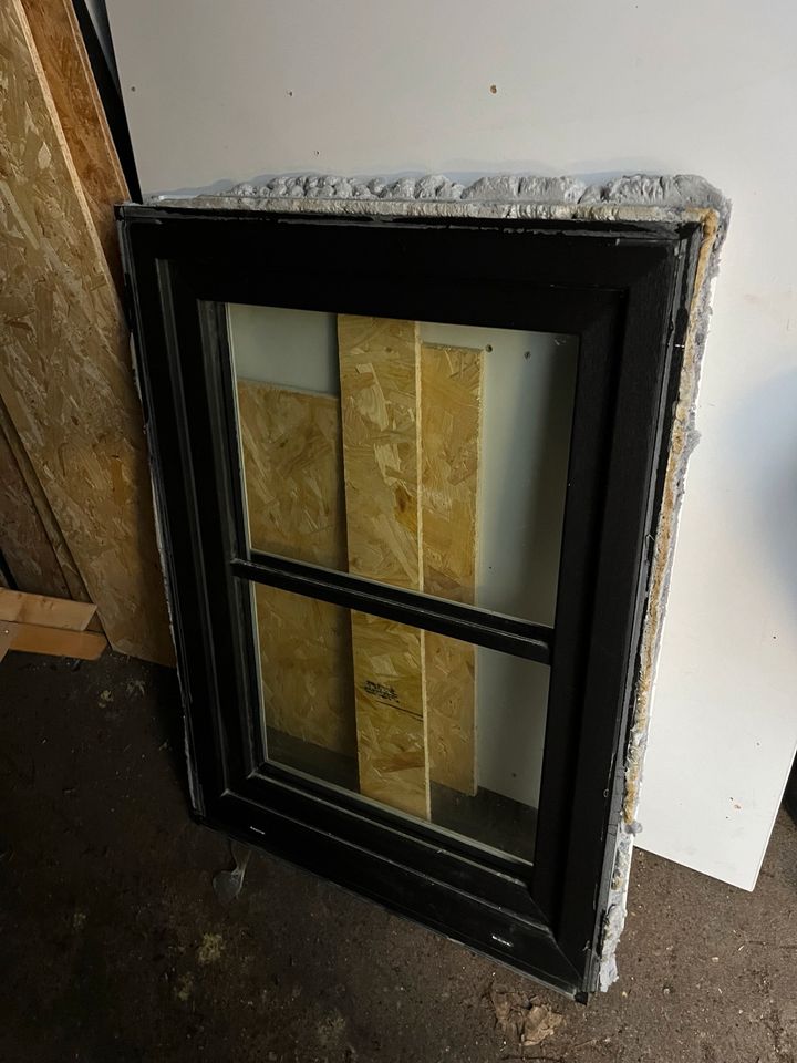 Fenster 3 Fach Verglast Schwarz ca. 105x76 in Handewitt